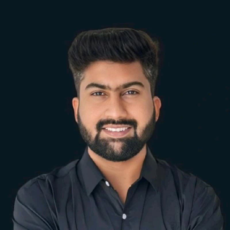 Portrait of Farhan Naseer, Lead Generation Team Lead at Peralytics